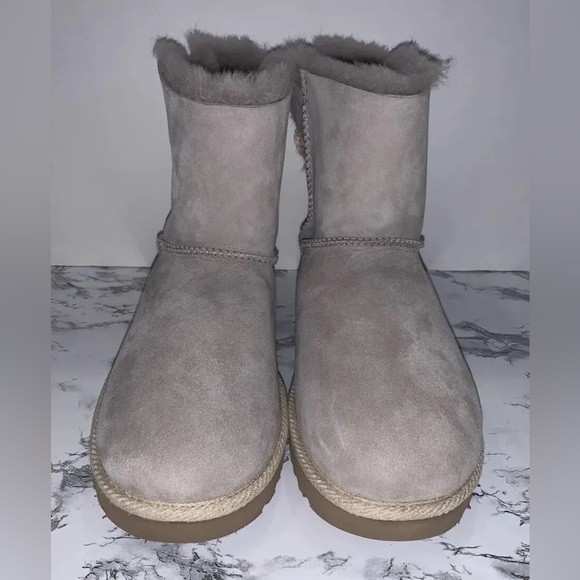 Ugg Australia Women’s Selene Ankle Boots In Oyster Size 11 NIB - Picture 4 of 12
